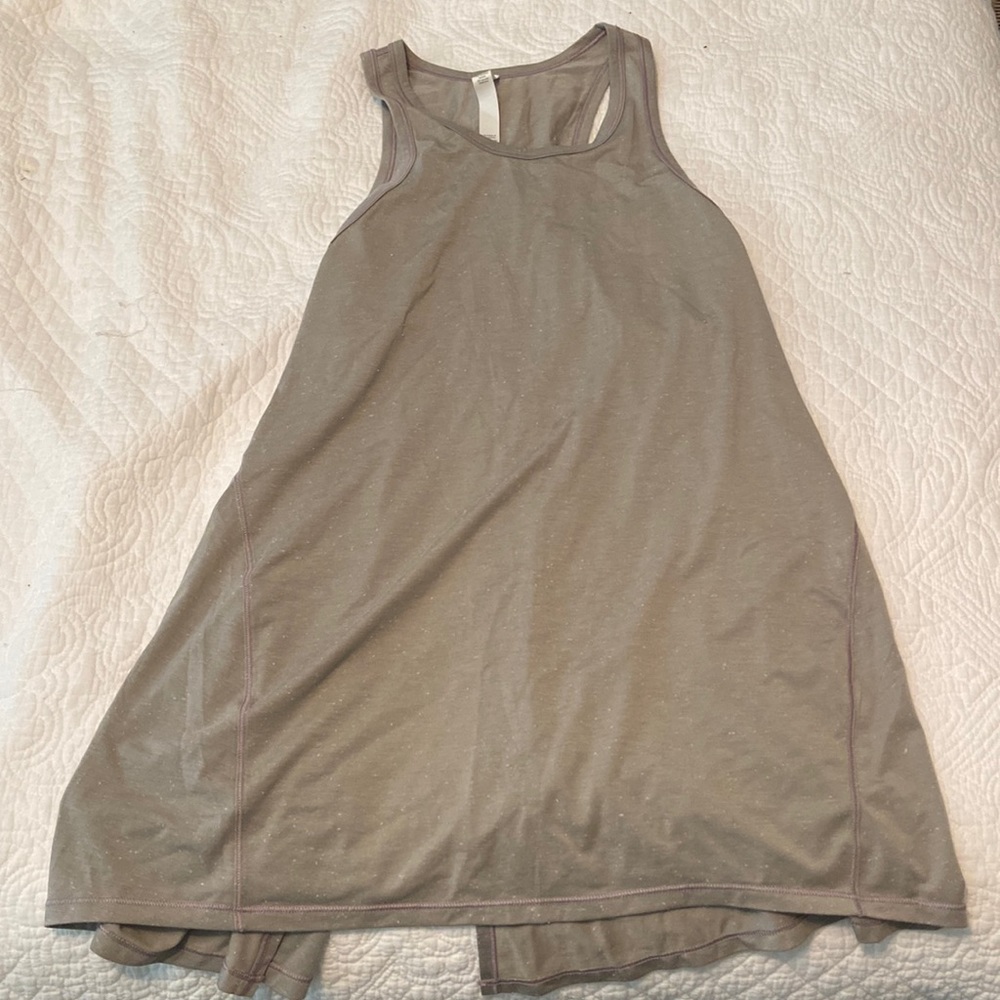 Lululemon tank
